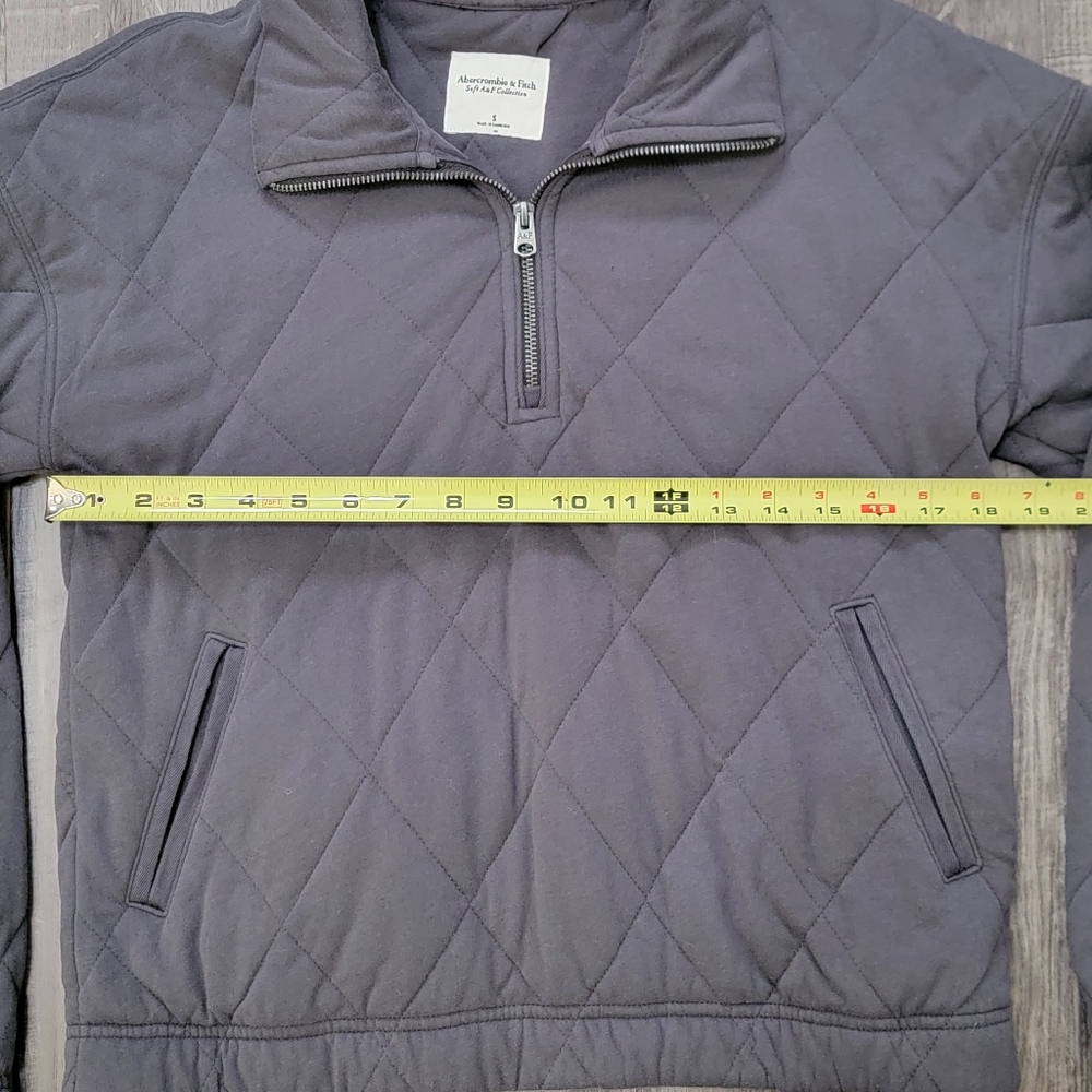Abercrombie & Fitch Soft A&F Collection Quilted Quarter Zip Sweatshirt - Picture 7 of 11